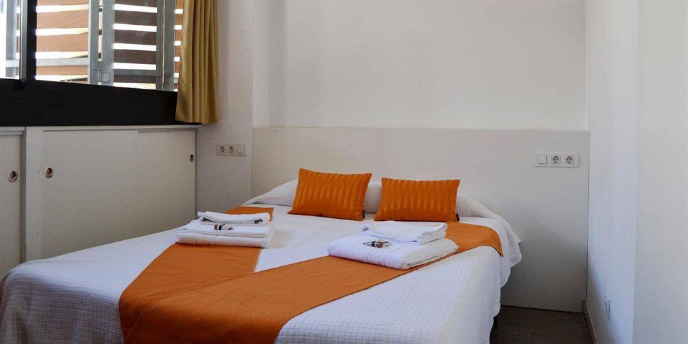 Apartamentos Living Valencia-Vitoria Bagian luar foto