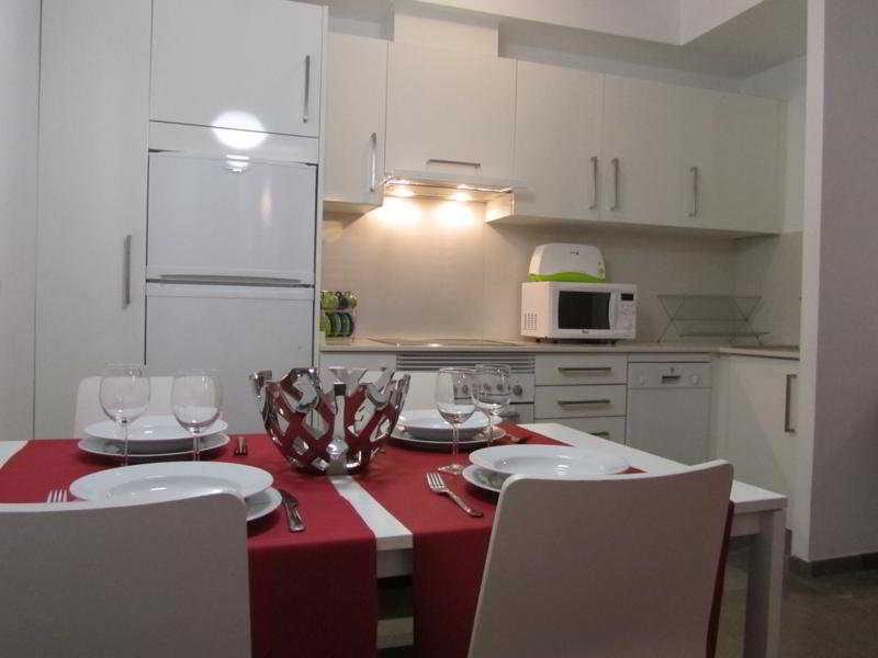 Apartamentos Living Valencia-Vitoria Bagian luar foto